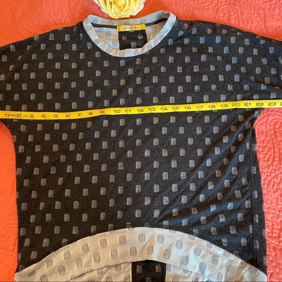 🤍COTTON INNOVATION🖤 High Low Checkered-like Top - Picture 5 of 8